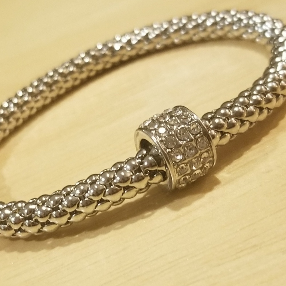 Silver bracelet adjustable stretchy NEW